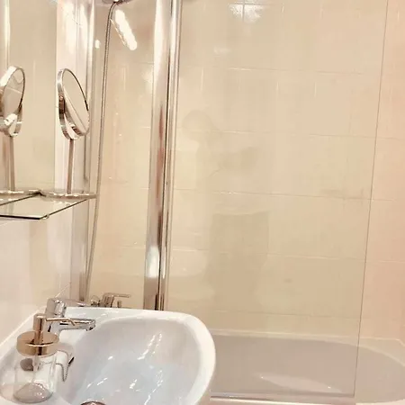 Le Family Palms Private Oasis With Terrace & Bbq شقة